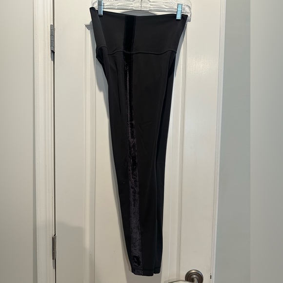 Lululemon Align Velvet Stripe Leggings size 10 28” length - Picture 6 of 13